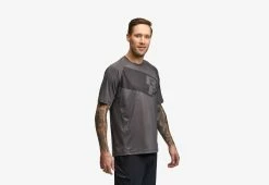 Trigger SS Jersey -Vaude Shop RFJB016003 Trigger SS Jersey Black M 2 1280x1280